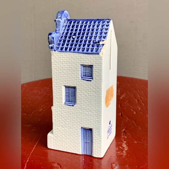 Vintage Blue White Ceramic Delftware Figural House Building Coin Bank - Picture 4 of 11